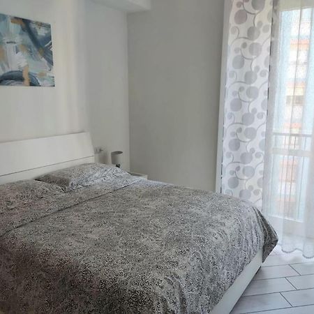 Ampio Bilocale In Zona Porta Vittoria / Corso Lodi Appartamento Milano Esterno foto