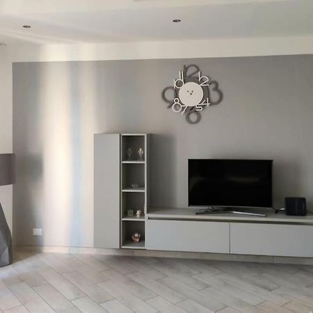Ampio Bilocale In Zona Porta Vittoria / Corso Lodi Appartamento Milano Esterno foto