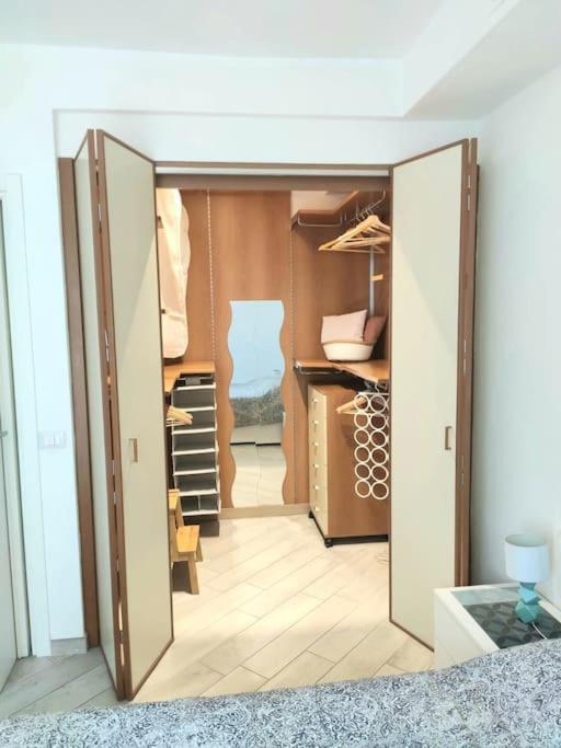 Ampio Bilocale In Zona Porta Vittoria / Corso Lodi Appartamento Milano Esterno foto