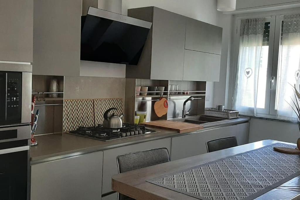 Ampio Bilocale In Zona Porta Vittoria / Corso Lodi Appartamento Milano Esterno foto